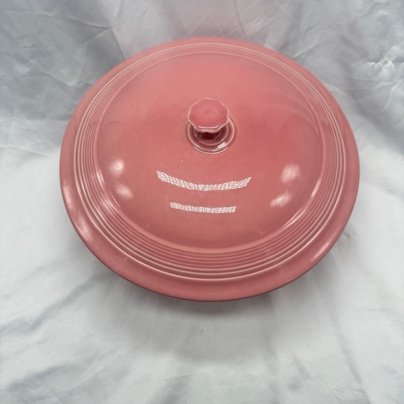 VTG Fiesta Ware Rose Pink 2 quart casserole - Picture 3 of 9